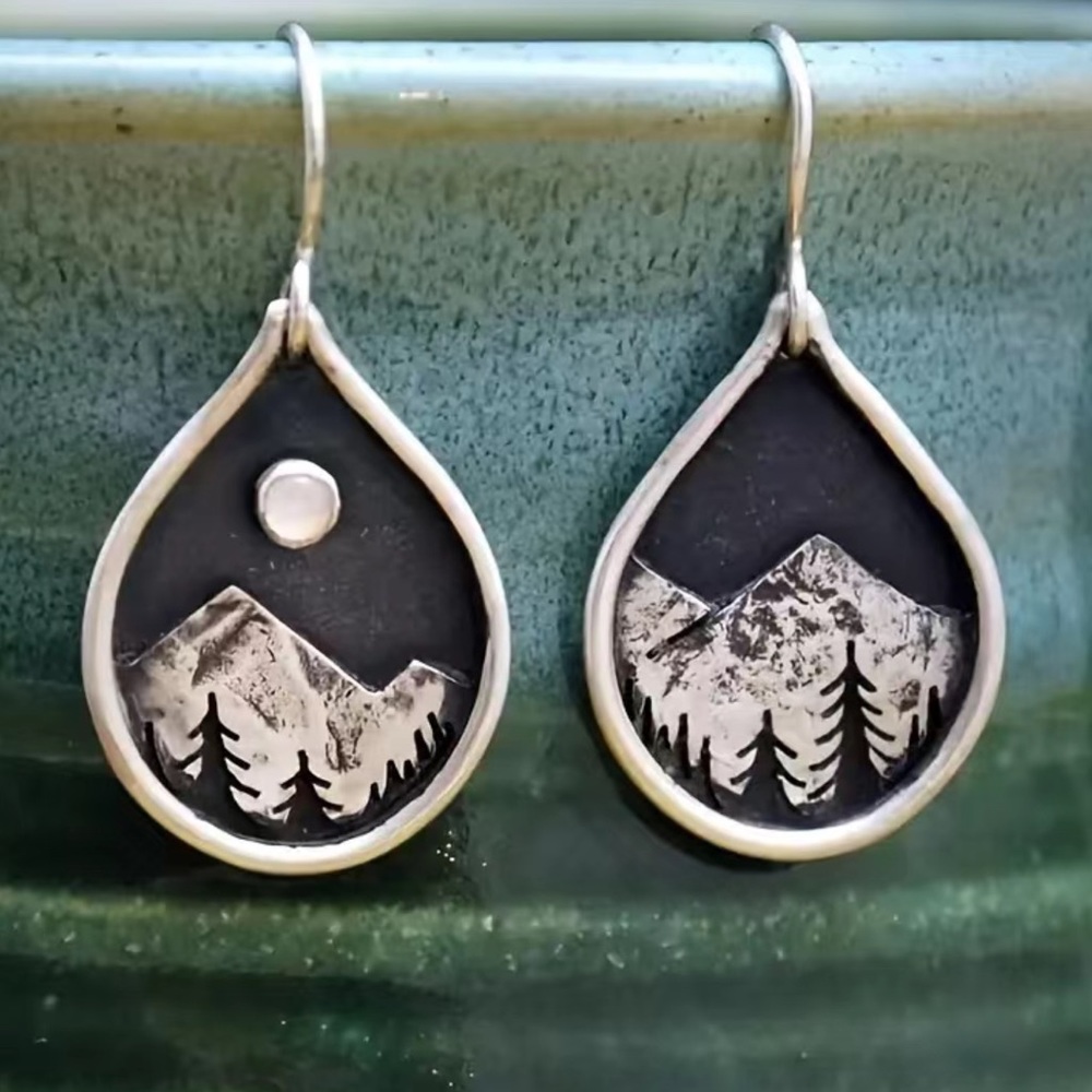 Mountain and moon silver earrings - Picture 1 of 6
